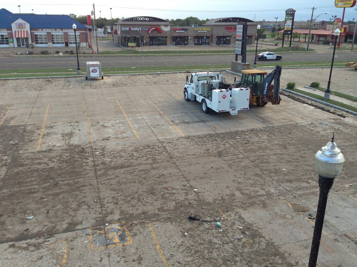 frittsfarm's tweet image. 10 years ago. 
#moorestrong #MooreTornado 
That day and the days after were difficult and challenging