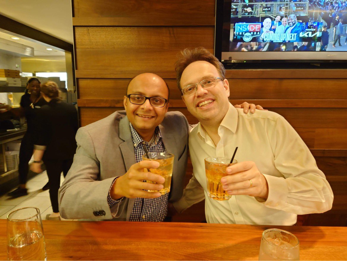 SachinGoelMD's tweet image. @SCAI #SCAI2022 and #SCAI2023 with @cardiacpolymath- fun times. Great seeing you Matt. Thank you very much indeed for the amazing gift. Safe travels back to the UK and hope to see you soon again.