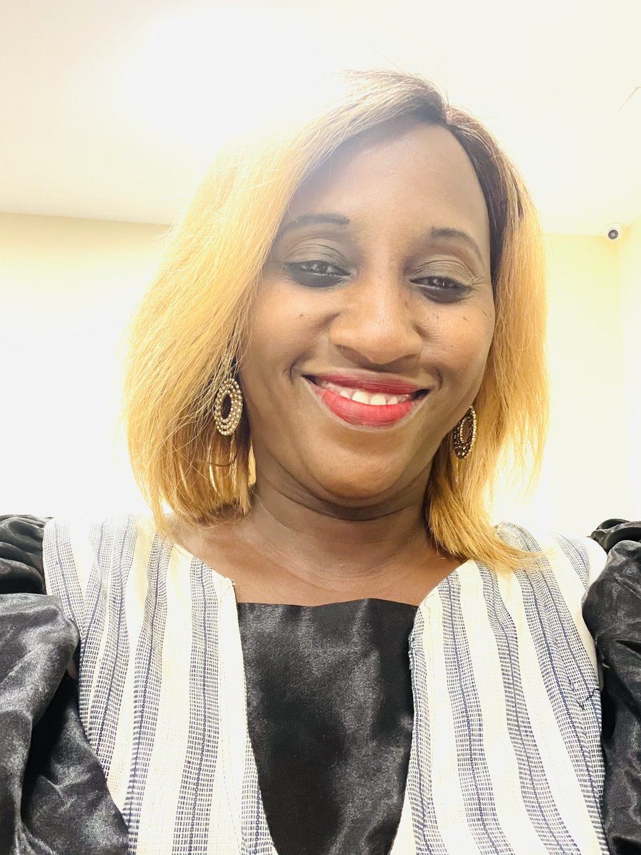 Guinée : l’Administratrice Générale de Radio Environnement Guinée présente au «  talks du FODELF » ce samedi 20 Mai 2023. Femmes et numérique 
«  Elles osent le numérique illusion ou réalité ?». La rencontre se déroule à Conakry ce samedi.#femmes#FODELF