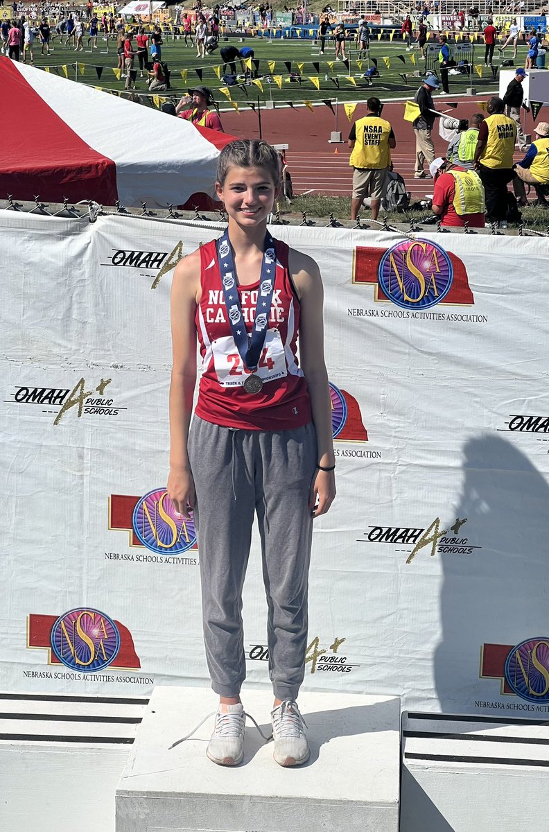 🌟 Congratulations to Eva Hartzell on placing 7th in the 100mH!