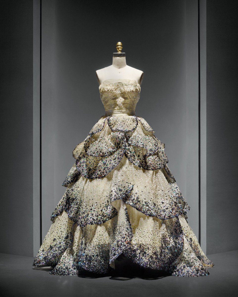 natalie portman gold dress Natalie Portman Wears the Names of Women Directors on Her Oscars Cape