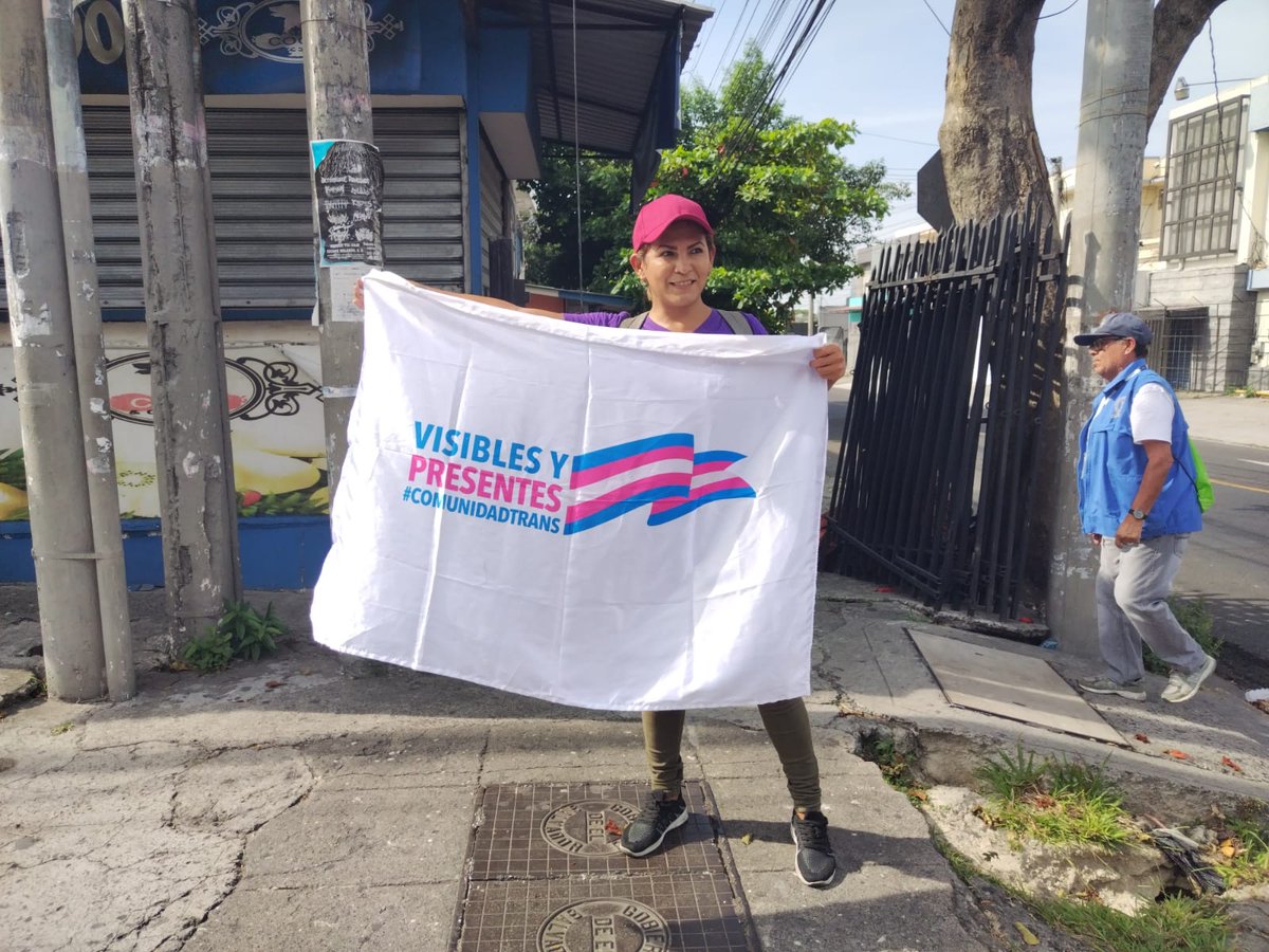 ASPIDHARCOIRIS's tweet photo. ✊ ¡Sin pretextos, ni demoras aprueben la Ley de Identidad, ahora! ✊
¡La marcha es de todxs! 😉👇
🏳️⚧️#LeyDeIdentidadDeGénero #IDAHOT #IDAHOBIT #IDAHOBIT23 #IDAHOBIT23SV 🏳️⚧️ https://t.co/Bx55eg1zxw