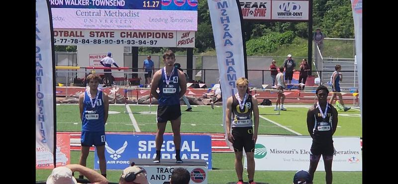 ReidHarrison14's tweet photo. Class 2 100m Champ 10.86!! 22.7 200m as well. https://t.co/tlZgMSdcVn
