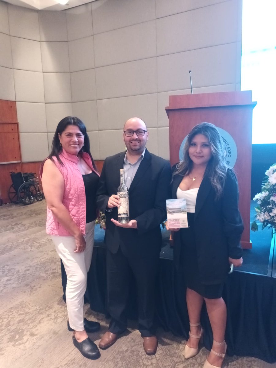 AlexaOficial18's tweet photo. UN PLACER HABER PRESENCIADO LA PONENCIA DEL EMBAJADOR DE CHINA EN MÉXICO @EmbZhangRun EN EL DESAYUNO EMPRESARIAL PARA IMPULSAR LAS EMPRESAS MEXICANAS EXPORTADORAS EN LA FERIA DE SHANGHAI. 

COMO INVITADO ESPECIAL POR PARTE DE COMCE GUERRERO #MEZCAL_AHUATE. @ComceGRO @ComceOficial https://t.co/mS6hON5I2c