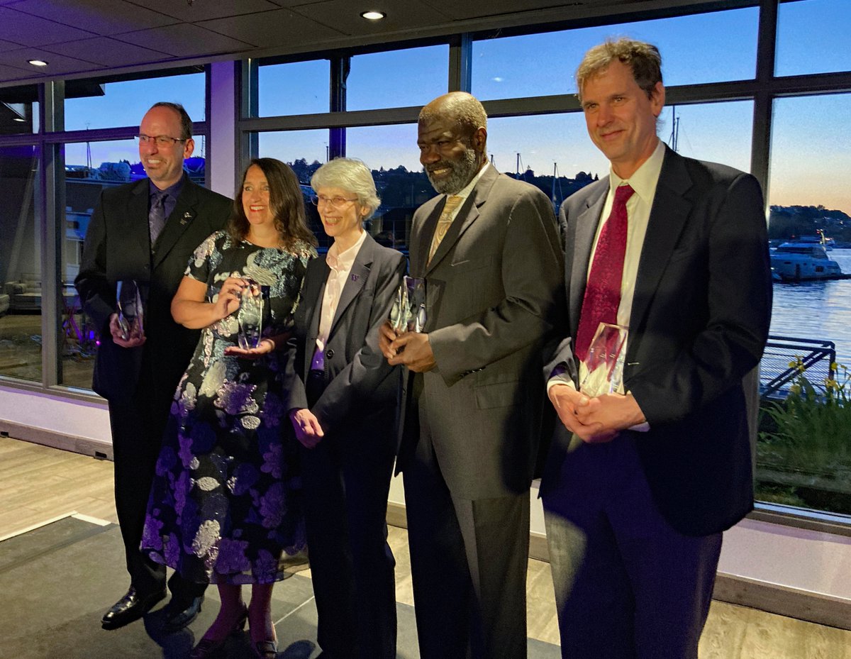 Congratulations to #UWAllen alum Anne Dinning and the other recipients of 2023 UW College of Engineering Diamond Awards. Information on all four recipients at engr.washington.edu/alumni/diamond…