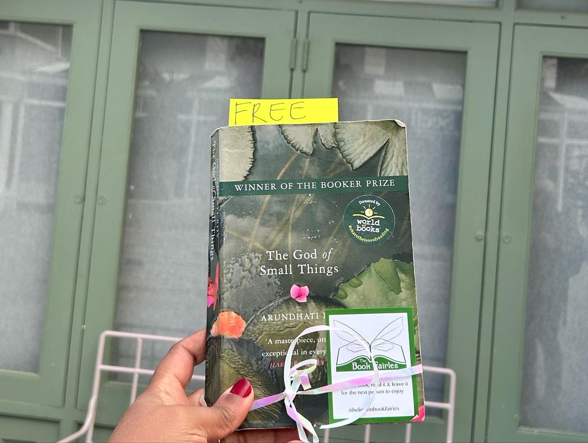 bookfairies_ct's tweet photo. The next one of the #FLF2023bookfairybookdrops was the iconic novel by Arundhati Roy, The God of small Things that was placed at #FranschhoekSquare
#ibelieveinbookfairies #capetownbookfairy #flf2023
#FLF2023bookfairybookdrops #FranschhoekLiteraryFestival #Godofsmallthings https://t.co/grvt1syCuR