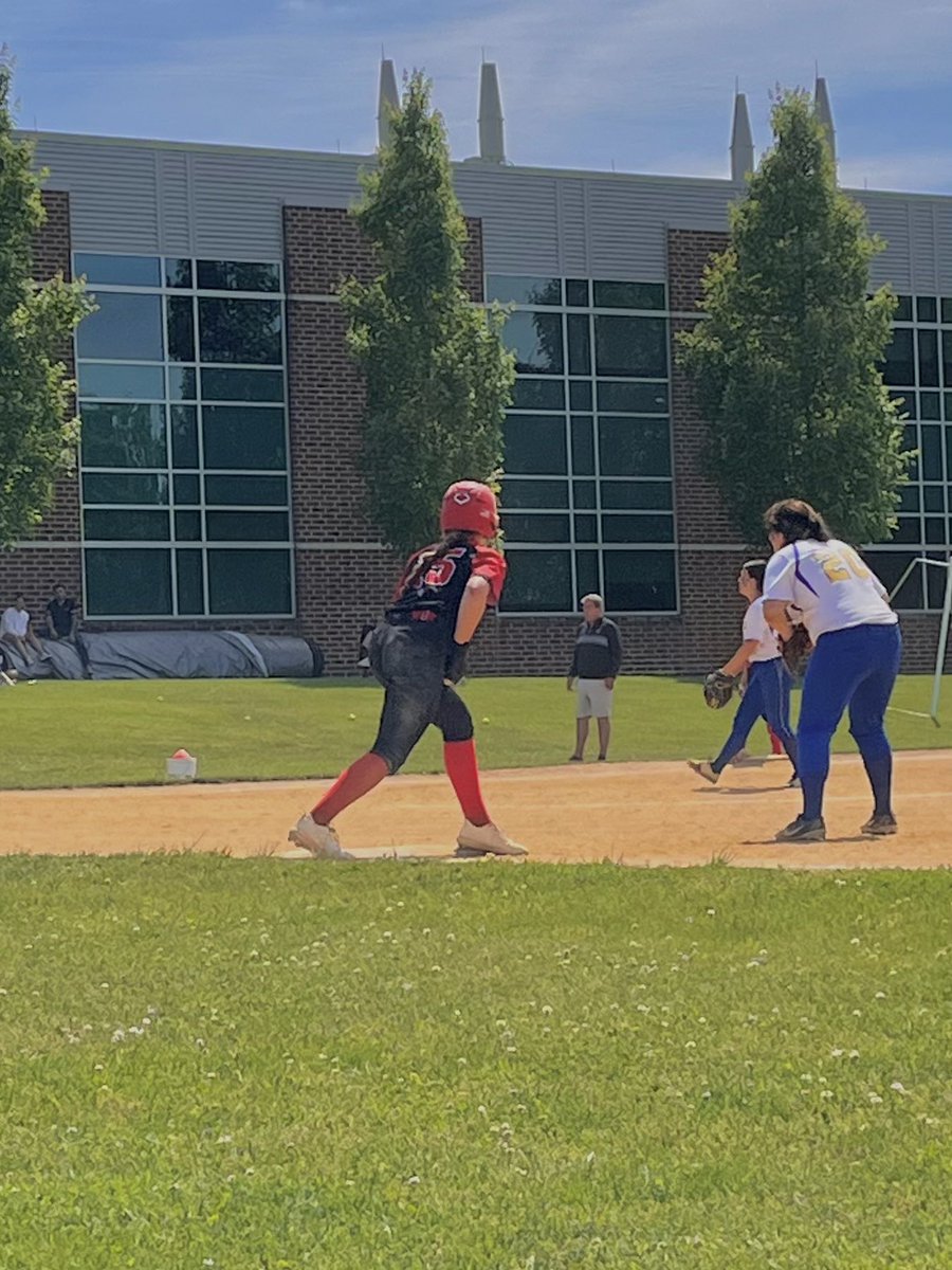 brynntownsend_'s tweet photo. AWESOME 14-1 W today to advance to the @MPSSAA_Org state semis!! Love our team, let’s finish this thing! @DHSLionSoftball @NCSA_Softball  #softball #semifinals https://t.co/TT1PUgHvmk