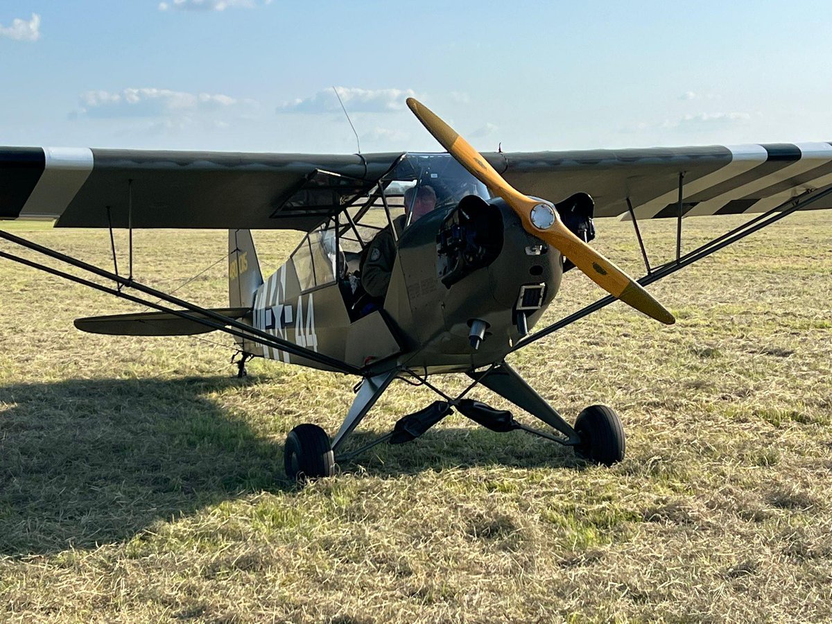 dragongirl94's tweet photo. Took Cubby to the #abingdon #airday and Country show today. A nice day out and a sign of some exciting #summer #adventures https://t.co/s62BMlsIIe