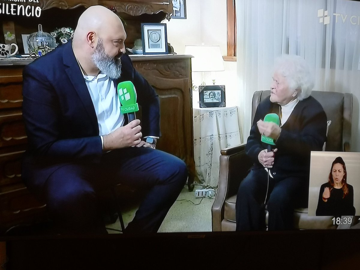 taniauy's tweet photo. En la previa de la #MarchadelSilencio por @TVCIUDADuy, las palabras de @fitogalli :"la gente sigue encontrando nuevos lugares para mostrar esta voz" https://t.co/7NhInJGLwn