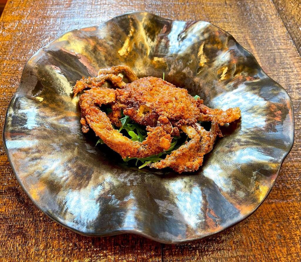 Today we will be closed for a Super Club Tasting. 

Pictured:
Soft Shell Crab 🦀 

#tastingtable #tastingmenu #infernopizzerianapoletana instagr.am/p/Csetj4MOfGB/