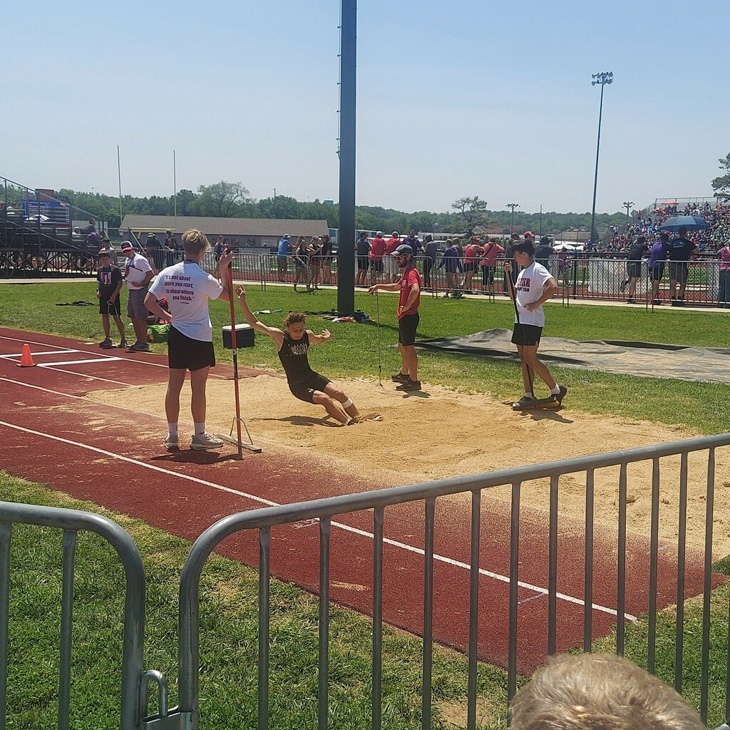 Ike Fronabarger qualifies for State in long jump with a 2nd place finish.