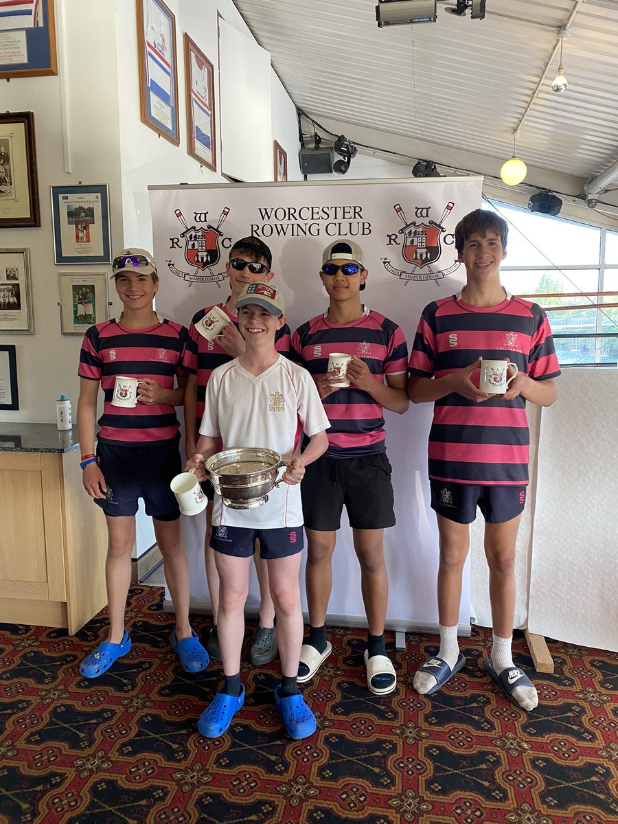skalbutt's tweet photo. An epic day for the J14s racing at Worcester. A great first win for the girls. Followed by a 5 length win for the boys in the last race of the day. Crossed the finish line at 1910! @CheltColSport @CheltCollege @LeconfieldCC #EngageEnjoyExcel https://t.co/blydTsbVRK