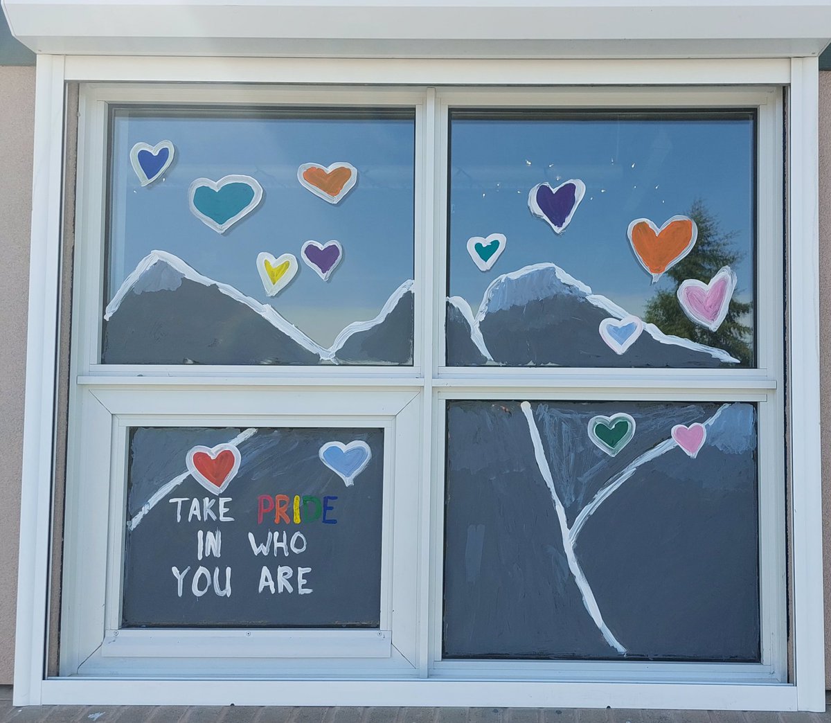 There’s is nothing like a mural to create group pride and community!  Incredible #pride window art from @bourke_marissa Grade 4 class. Imagine, this was all done with paint on the outside of a window!  Inspiring!  #sd36learn