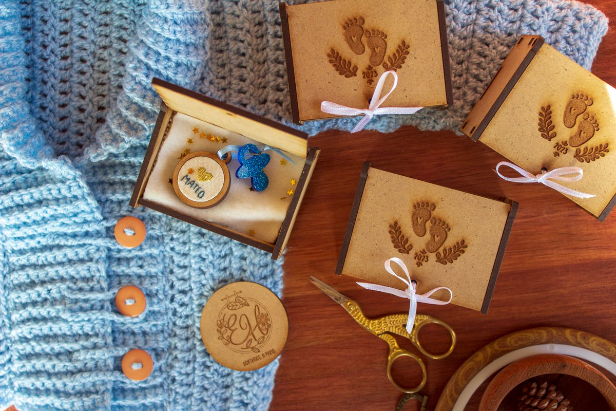 embroideryhands's tweet photo. 🍼👣🐣Souvenirs Mateo🐣👣🍼

💗Ideal para hacer en bautismos o baby shower 👶🏻🍭

💖Mini bastidores de 3cm, se puede realizar con la medida que quieras y forma que quieras! 
Cualquier consulta la podes hacer por MD 💌 sin compromiso 🌼
#SanLuis #Argentina #babyshower #souvenirs https://t.co/n64g8Aup6G