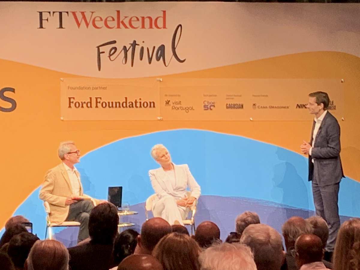 Jamie Lee Curtis gets a rapturous reception from the audience in the final session of the #FTWeekendFestival @FT