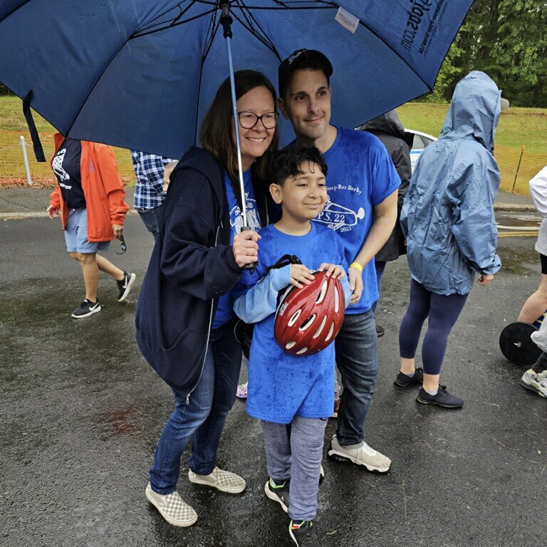 SO proud of our students for representing @PS22si in the D31 Soapbox Derby! ☔️😊 ❤️@CSD31SI @MLDonath @staceyrappaport @ChrisESerrano @DrMarionWilson @JPatanio @CChavezD31 @FollowCSA #WeMakeItHappen22 
#InspireD31 #SIStrongerTogether
#TogetherIsBetter #elevateD31