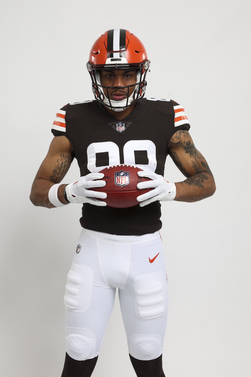 Hey Rookies! 👋👋

📸: <a href="/benliebenberg/">Ben Liebenberg</a> 

#GBO 🍊 | #NFLVols