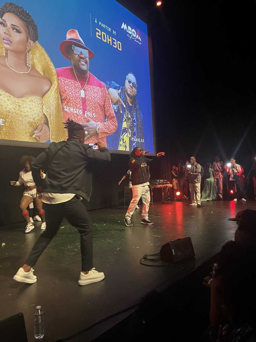MboaParis's tweet image. Clap de fin de la première édition de #MboaParis2023, 1er salon business et socioculturel de la #diasporacamerounaise d’Europe. 

@MaahloxOfficial 🔥🔥🔥