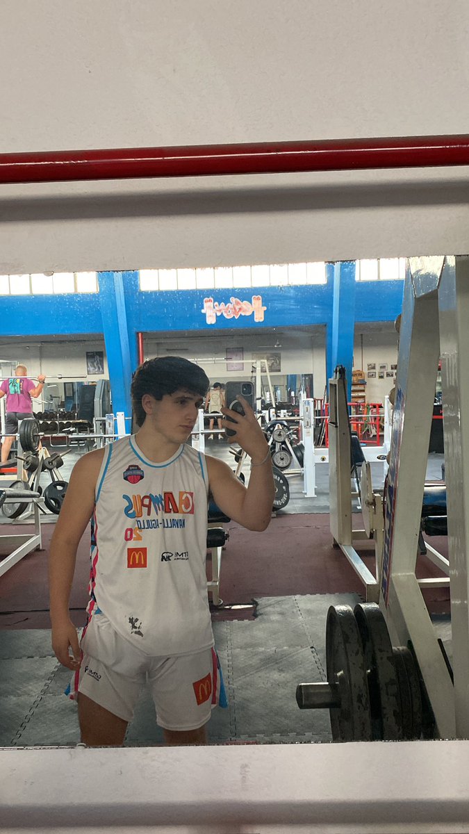 Benja Moro (@benjamoroo) on Twitter photo 