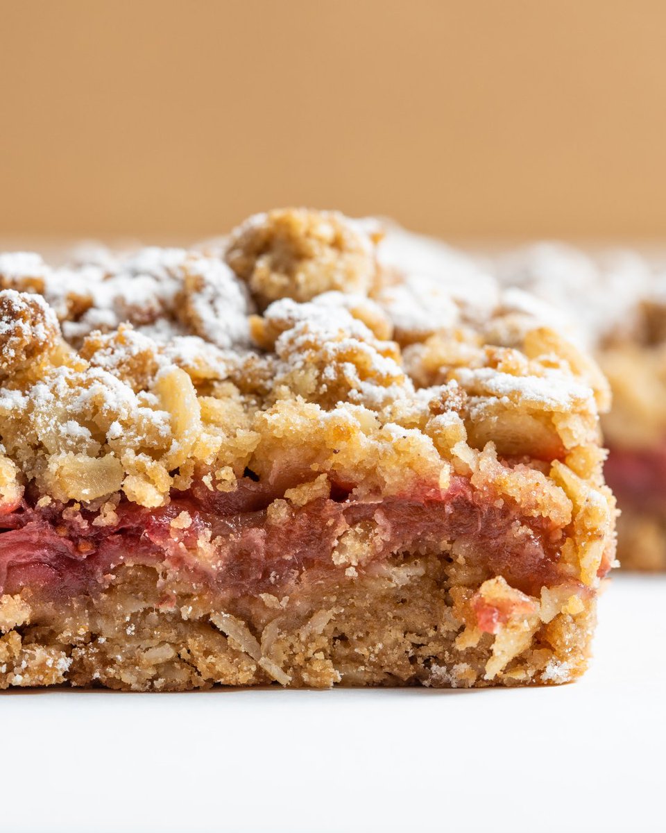 CupforCup's tweet photo. Did you know it's National Pick Strawberries Day? 🍓Celebrate with a sweet treat and Cup4Cup's gluten free flour. Click the link for the full recipes! #NationalPickStrawberriesDay #Cup4Cup #GlutenFreeBaking #StrawberryRecipes 
https://t.co/wqkABjUrgU https://t.co/MgPSgPjmzI