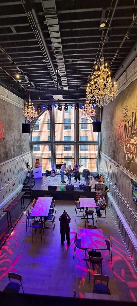 AaronJDaley's tweet image. Check out Number 15 on Whiskey row! Great food and drinks, and free live music. @idaclareband on stage tonight.