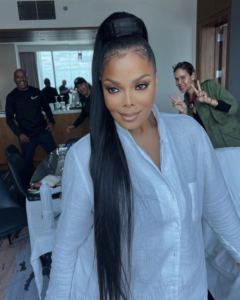 Janet Jackson (@JanetJackson) on Twitter photo 2023-05-20 22:18:50 Atlantic City! Tonight’s the night. See u soon! 👀 #TogetherAgainTour 🫶🏽 Makeup & 📸: Preston Meneses Hair: Cassidy Blaine Atlantic City! Tonight’s the night. See u soon! 👀 #TogetherAgainTour 🫶🏽 Makeup & 📸: Preston Meneses Hair: Cassidy Blaine