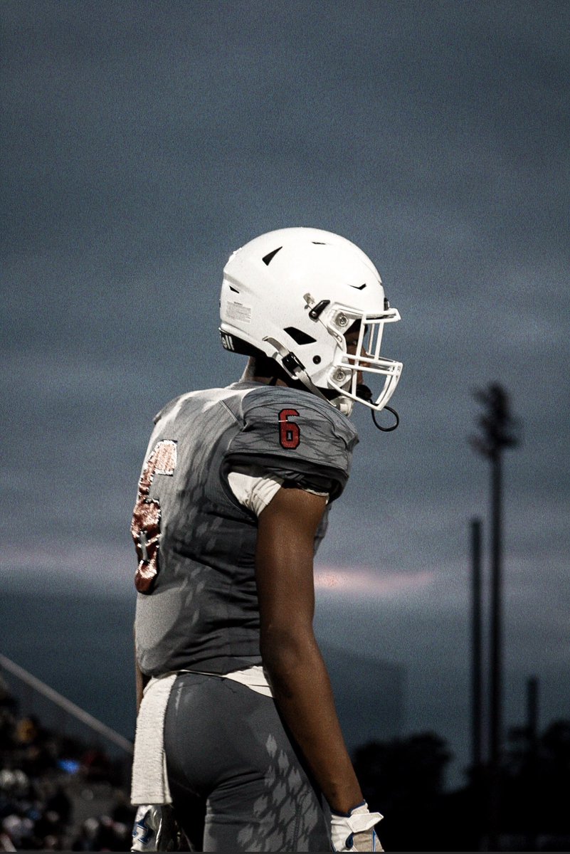 J2Upshaw's tweet photo. 🎒🎒 https://t.co/WNEZIIUIn2