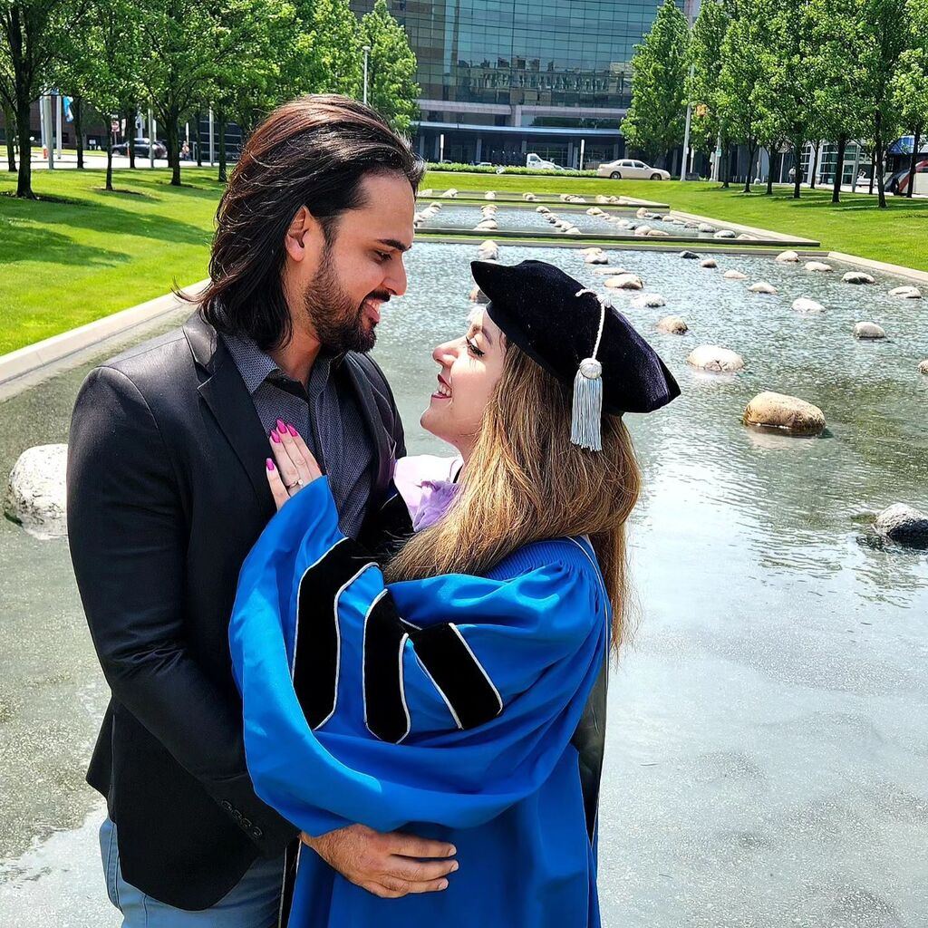 Dr. Axel Rosa (aka Dr. Rose) tweet media
