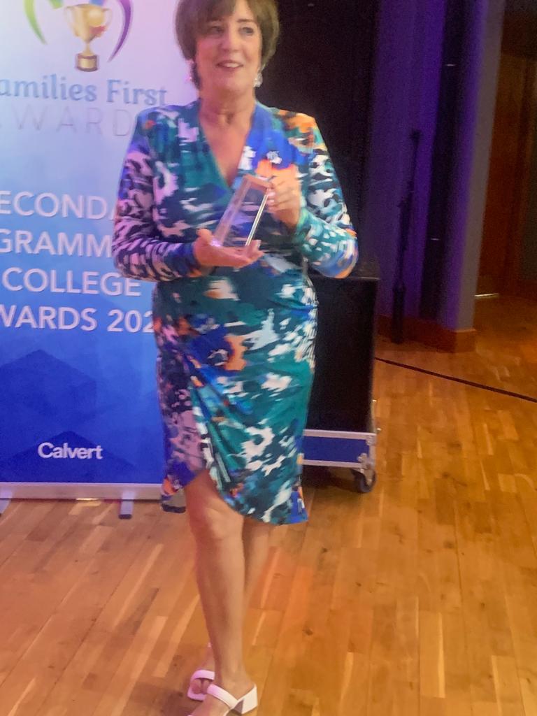 spxcollege's tweet photo. 📢 We are also delighted that Ms Donna Kelly was the worthy winner for the Support Staff category! #OurSPXSuperStar🌟🤗👏👏
Thank you again to everyone who took the time to vote, we couldn't have done it without you ! 👏👏
#PiusProud #SPXFamily
@PrincipalPiusX @spxks3 @spxks4 https://t.co/KFULGQiAxS