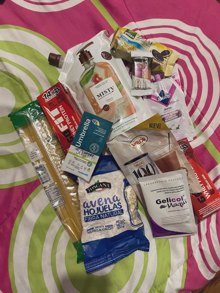 francilda91's tweet photo. El kit de carrera de la #HopeRun buenazo!!!!! Ojalá la de las Iglesias y de las UN15k sea así!!! https://t.co/7MSSUuVwhJ