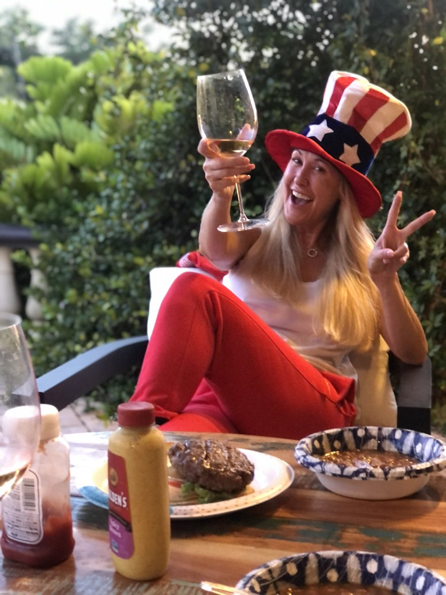 Brandi Love ® tweet media