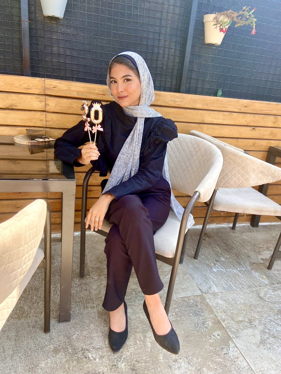 Women is twenti 🎻