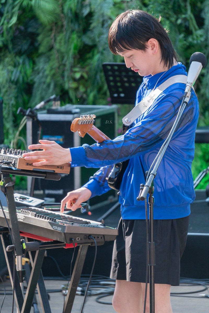 230514 #실리카겔 #김한주
어떻게 사람이 가젤