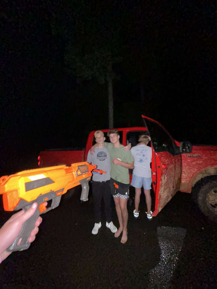Delt Delt Goose tweet media