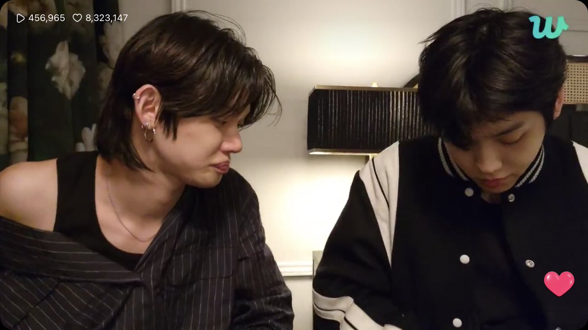 yeonbinchive's tweet photo. 🦊🐰 live https://t.co/bToakTwVcV