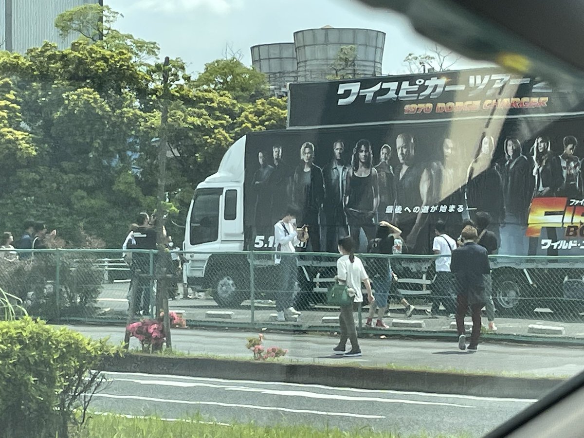 nm_aynm's tweet photo. これから参戦！！！
もう整理券は無理か🤣 https://t.co/LDzWixMr34