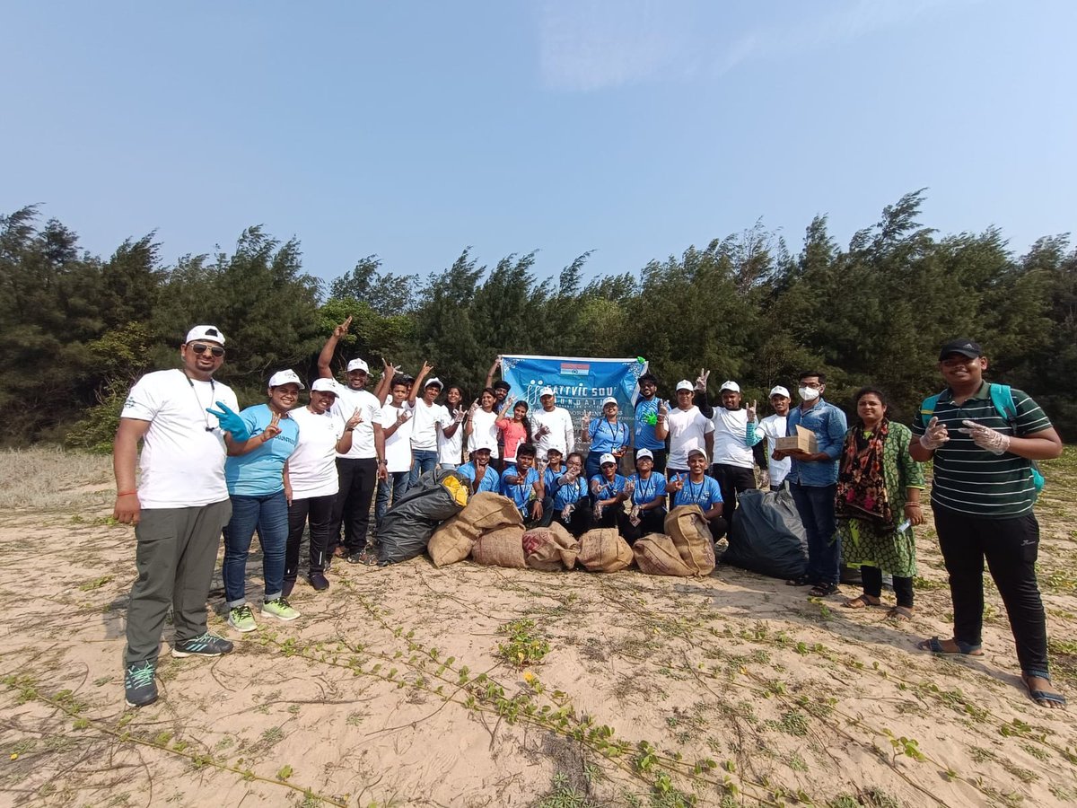 The public enthusiastically joined this endeavor of #G20BeachCleanup.

Cleanliness activities in Paradip Beach and Sonepur Beach were organized by <a href="/SATTVIC_SOUL/">Sattvic Soul Foundation</a> 

<a href="/g20org/">G20 South Africa</a>  #G20India #G20BeachCleanUp #CleanOceans #SaveOurOceans #MyBeachMyPride #MyMoES