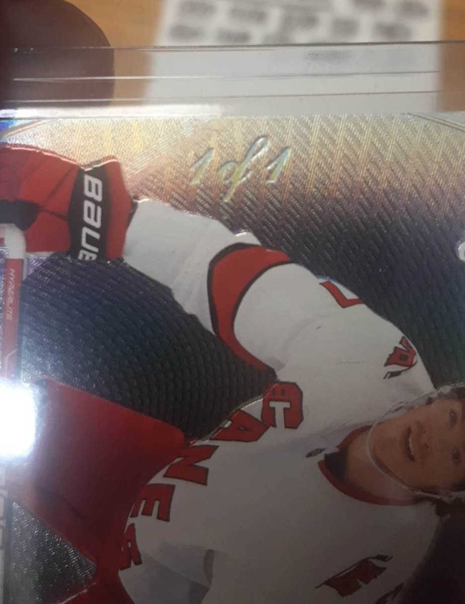 BackyardRink13's tweet photo. Andrei #Svechnikov 21-22 #SPAuthentic Spectrum FX Black #'d 1/1 for sale!!!!!
Received today fresh from @UpperDeckHockey via COMC!
Hard to pin a value on a 1/1 so I'm starting at $200 CAD o.b.o and we'll see what happens.
EMT or PayPal accepted. https://t.co/EsrT39yEla