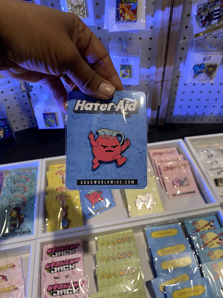 nicknack7827's tweet image. Some cool stuff at Patches and Pins Expo today! #patchesandpins #vintagepalooza