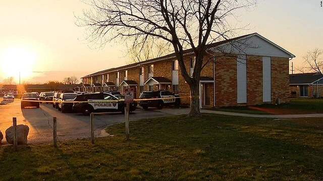 幼児が銃を1発撃った！？銃弾を受けた2人が負傷し、うち1人は指名手配犯だった！