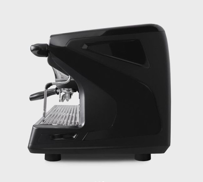 #Rancilio's Classe 7 combines functionality and ergonomics in a modern and elegant look.😍
The coffee solution for bars, restaurants, and coffee shop chains.☕
#rancilio #coffeebrewing
ow.ly/QuzT50NlXmK