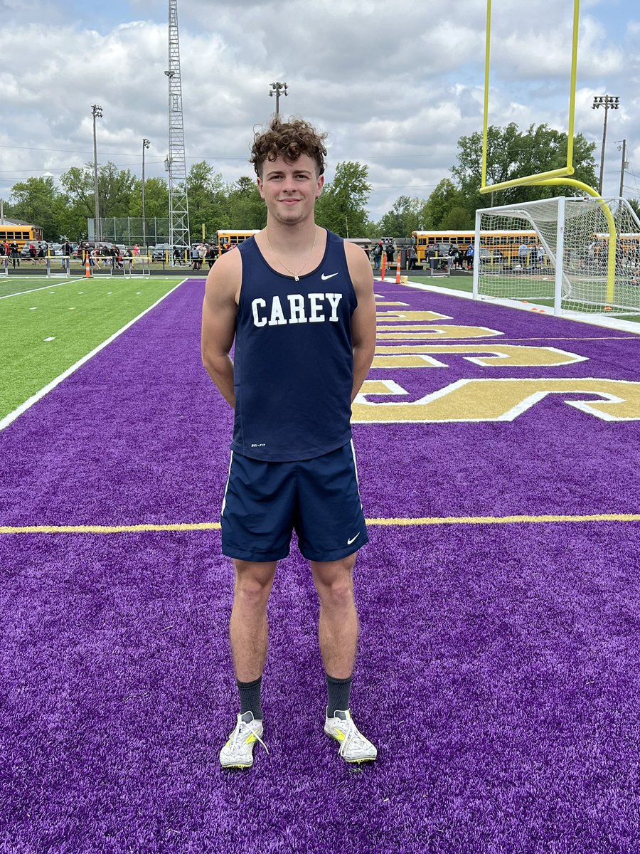 careybasketball's tweet photo. Congratulations @BraydenYoung24 on Qualifying for Regionals in the 400m dash!! https://t.co/ir6bVN72kV