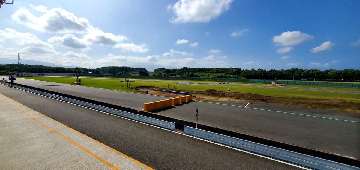 number2019's tweet image. 初めてのスーパーモト観戦😆
ロード以外の公式戦を見るのは今日が初めてだから楽しみ。