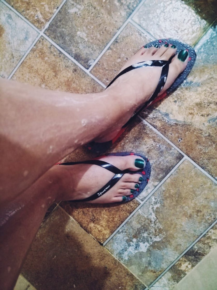 VasquezMFF30's tweet photo. Los amas, quisieras chupar mis dedos, te gustaria jugar con ellos, cumplo tus fetiches con mis pies, escribe lo quieres al DM.

You love them, you would like to suck my fingers, you would like to play with them, I fulfill your fetishes with my feet, write what you want to the DM. https://t.co/4rSuy3mpcj