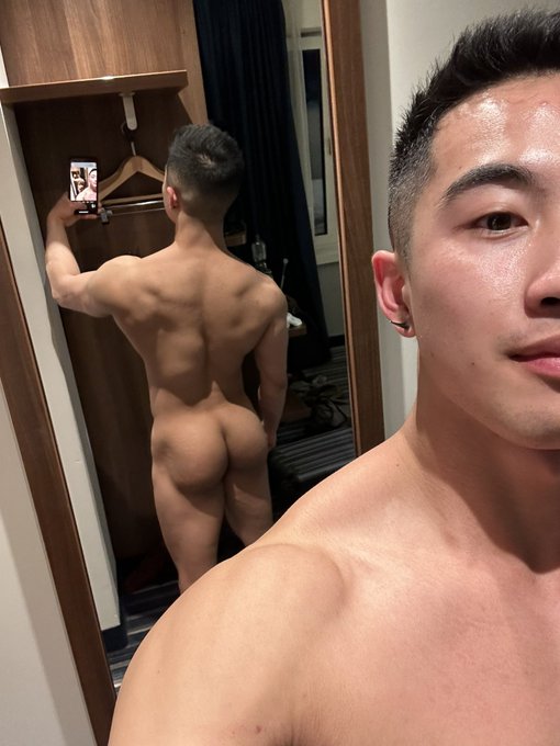 Guess how many loads are inside me 😈 https://t.co/b3fSMBrvKQ