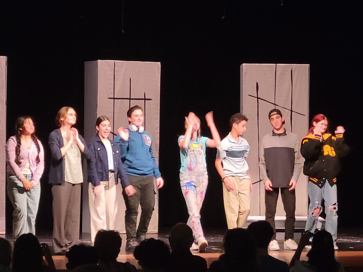 TISDCPJHS's tweet image. #DestinationExcellence #successnothingless #knowyourimpact 

@cpjh_jv @ReneeMiller0104 @SrNicholas_AP