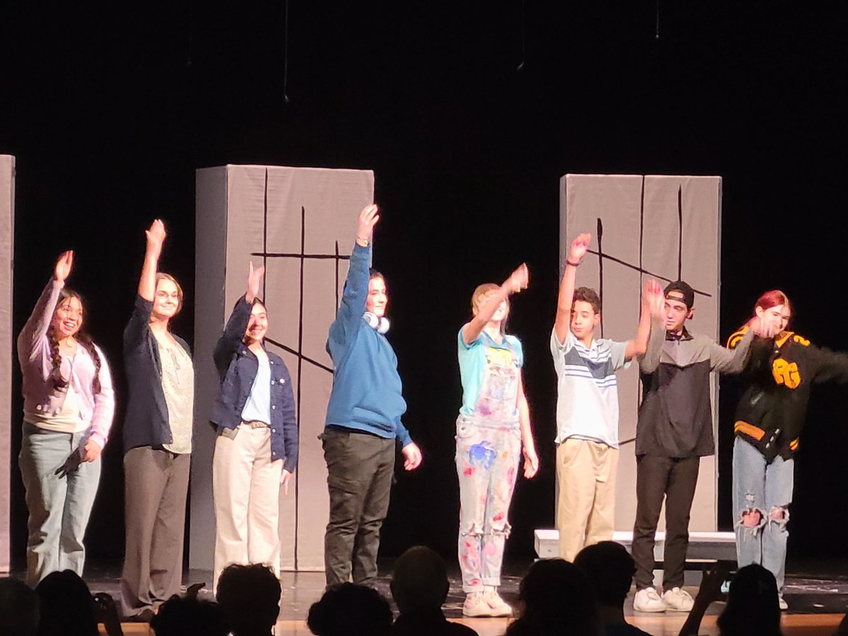 TISDCPJHS's tweet image. #DestinationExcellence #successnothingless #knowyourimpact 

@cpjh_jv @ReneeMiller0104 @SrNicholas_AP