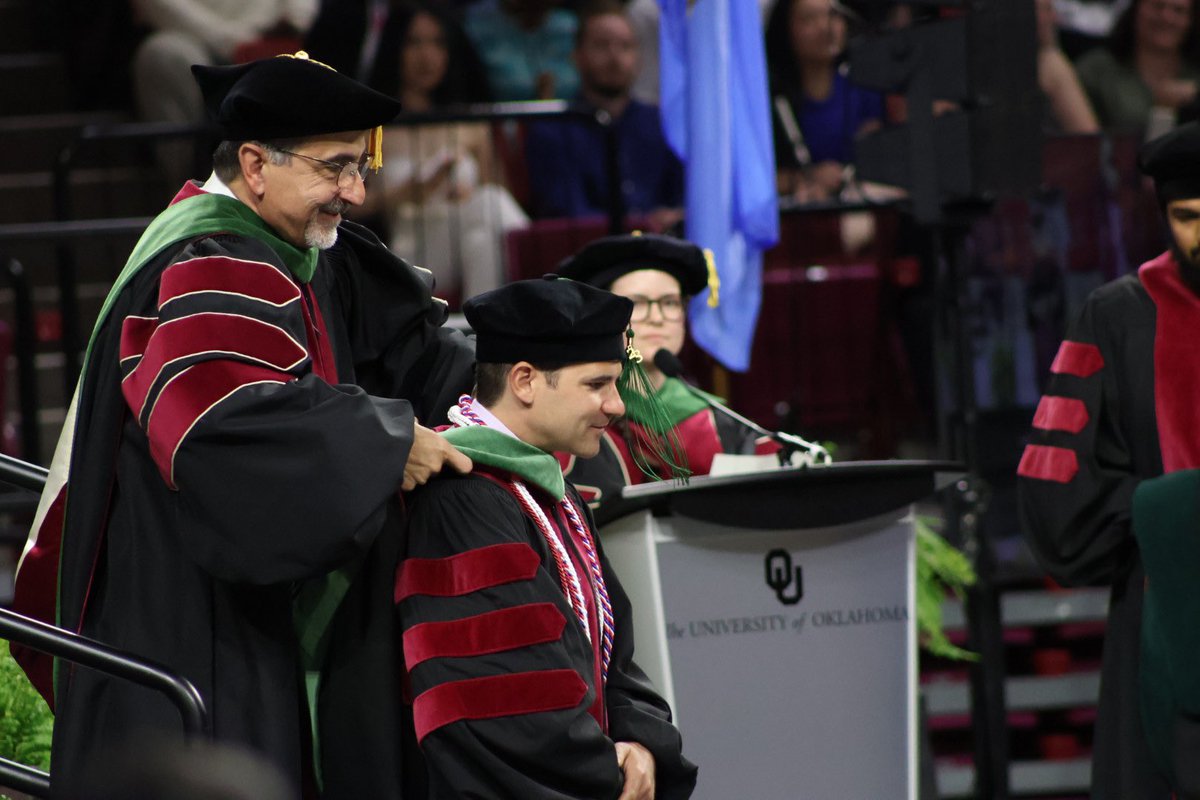 jermyinterrante's tweet image. 18 years ago I changed my major at UNC and dropped pre-med, 7 years ago I separated from the Air Force to go back to school and try again. Now after 2.5 additional years of undergrad pre-med classes and 4 years of medical school @UofOklahoma , I’m finally a doctor.