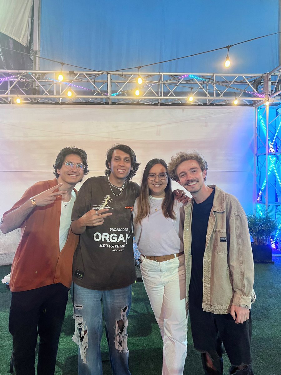 villaglow's tweet photo. LOS AMO CON MI CORAZON https://t.co/jivVBo1Kcw