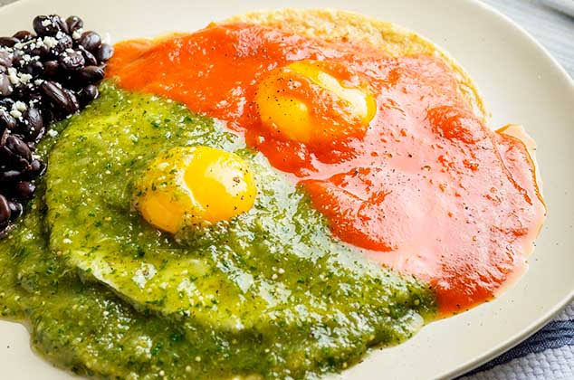 PilingasEl's tweet photo. Los huevos divorciados deberían servirse en platos separados. 
Divorciarse y vivir en la misma casa es un acto muy pendejo. https://t.co/27YrpdBvdd